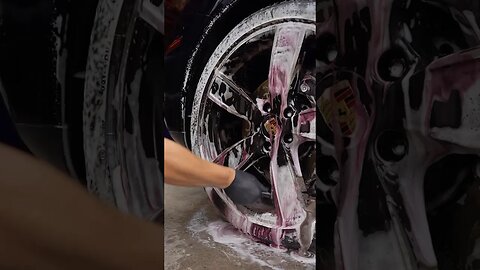 Restoring DIRTY Porsche SUV Wheels #shorts #cars #detailing