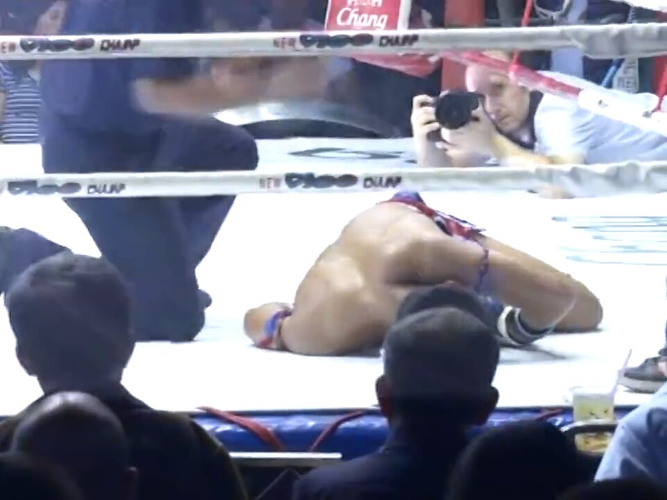 Elbow knockout