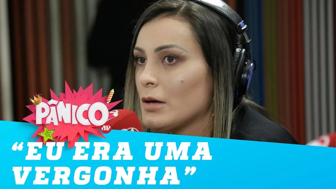 Andressa Urach pede DESCULPAS por entrevistas antigas ao Pânico: 'Eu era uma vergonha'