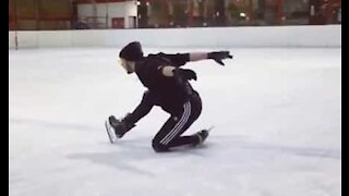 Il mélange avec subtilité la danse et le patinage