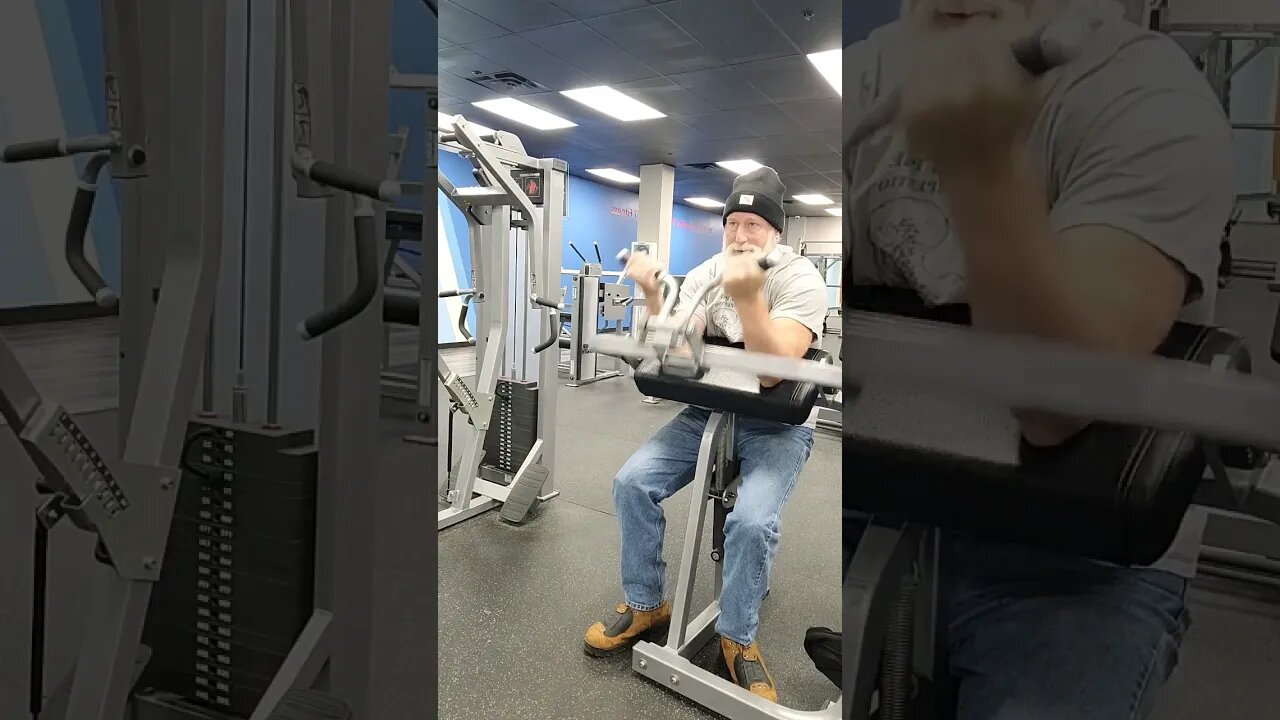 Let's pump up the Biceps 💪, Crazy 🤪 old man