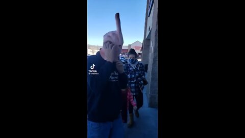 Patriot with one 🖕🏻 left to give! Hilarious