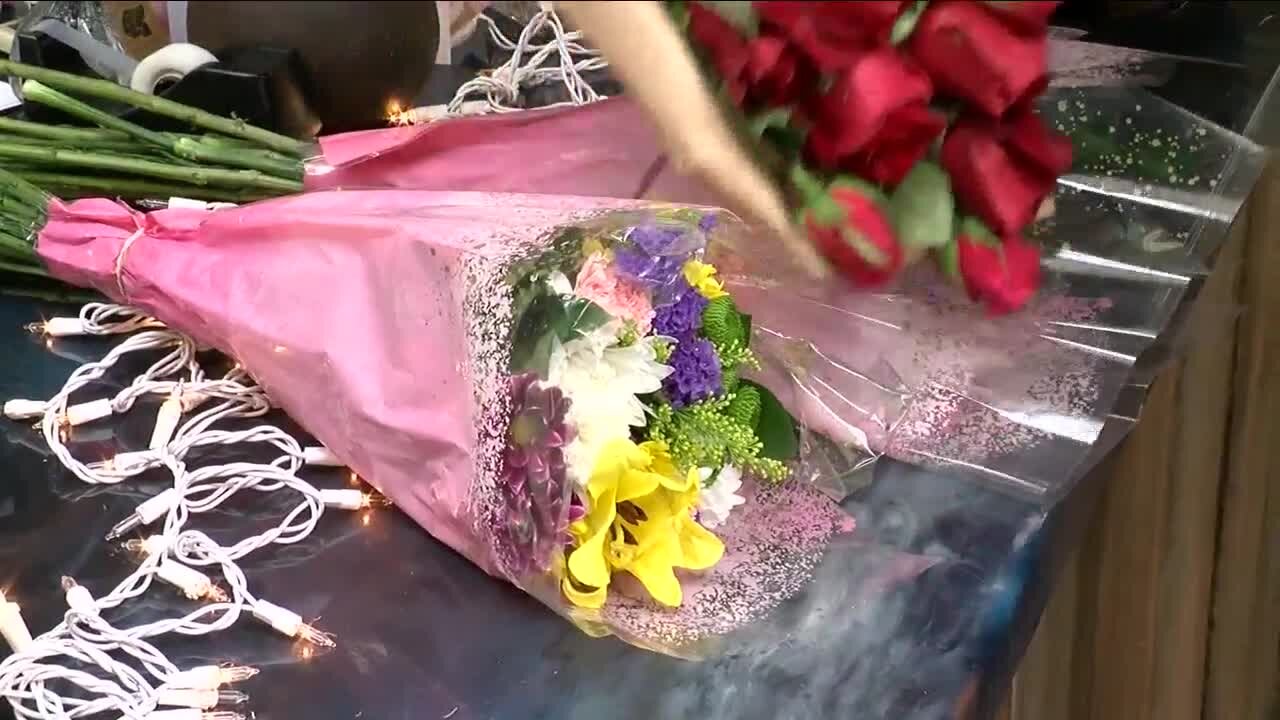 Grieving residents pour into Boulder flower shop to show support for victims