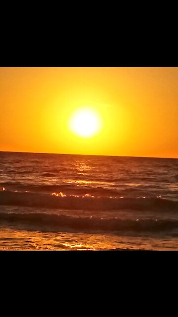 How wonderful the sunset is!