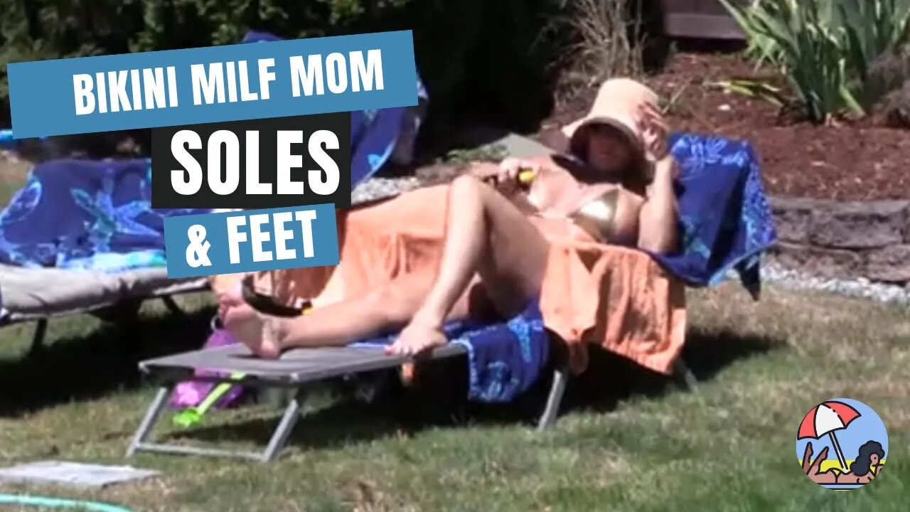 Bikini Milf Mom Soles & Feet #feet #soles #pies #candid #bikini