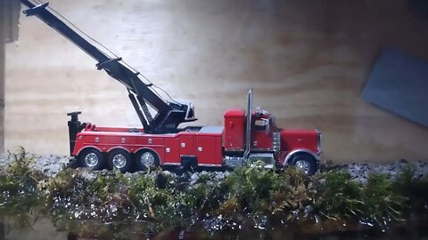 Peterbilt 389 Rotator Arrived At The River To Remove A Sunken Vehicle 1/64 DCP by First Gear