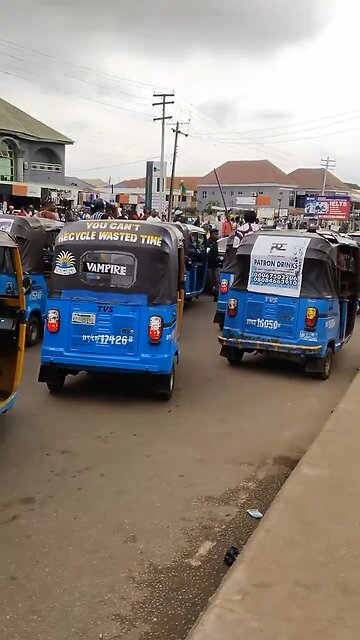 #BreakingNews‌ Gun Shots, Destruction And Choas As Nigeria Army, Police And