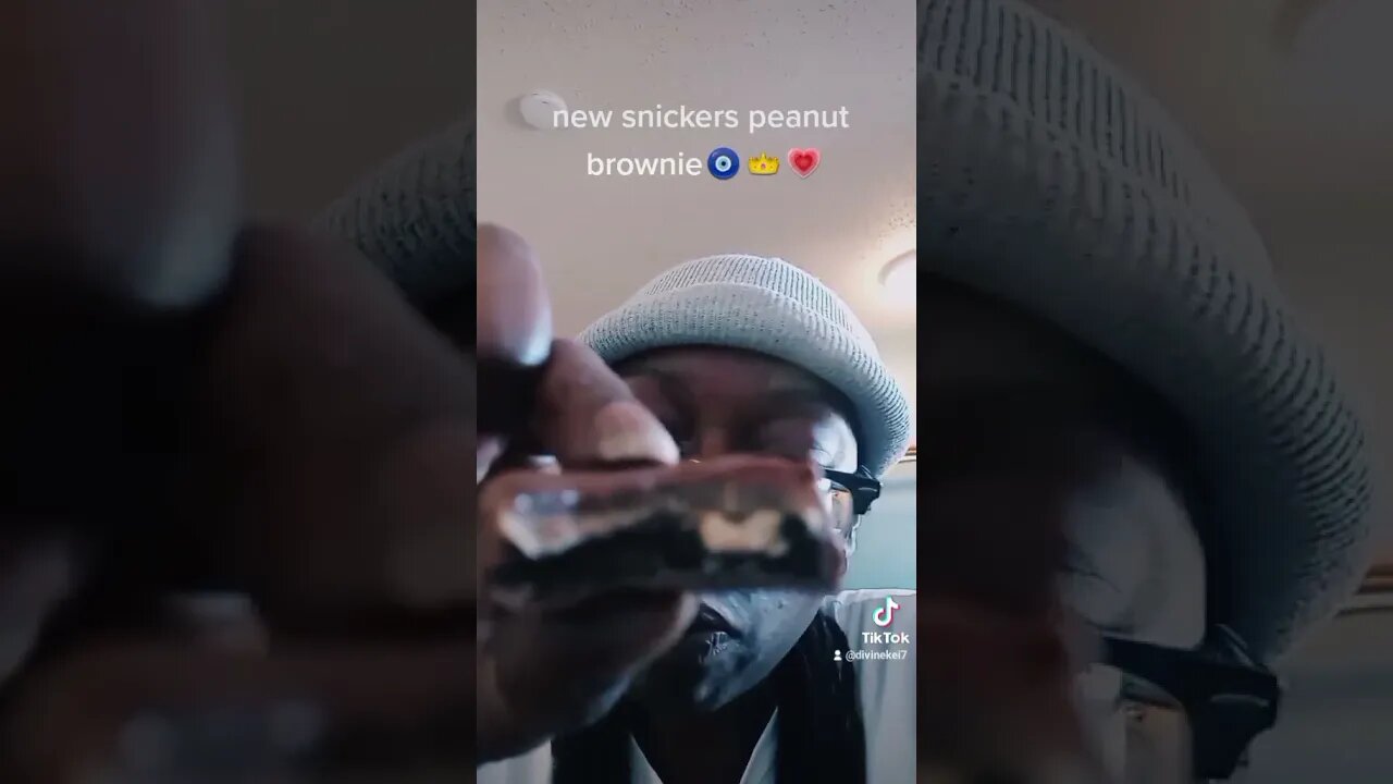 trying the new snickers peanut brownie🧿👑💗