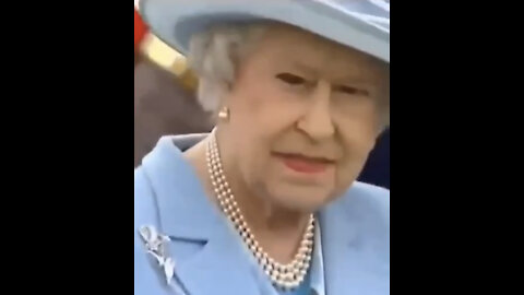 Queen Elizabeth in all her Lizard Glory!