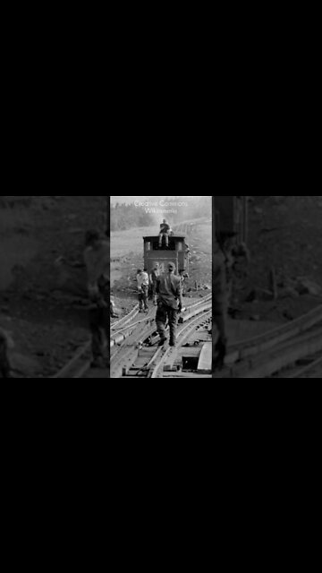 What's on top of Mt. Washington?