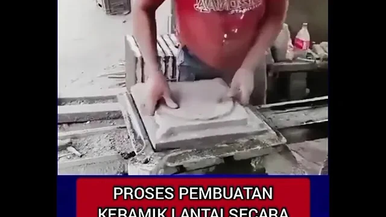 Seni Tangan dalam Setiap Goresan: Proses Pembuatan Keramik Lantai Manual yang Mempesona