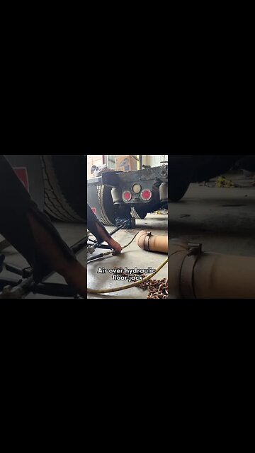 Air over hydraulic floor Jack for lifting semi truck axle and tires #shorts #jack #mechanic