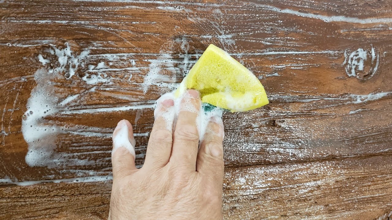 Wood effect with mortar (washing the wall)