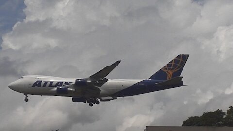 Boeing 747-400ERF N476MC na aproximação final antes de pousar em Manaus vindo de Miami