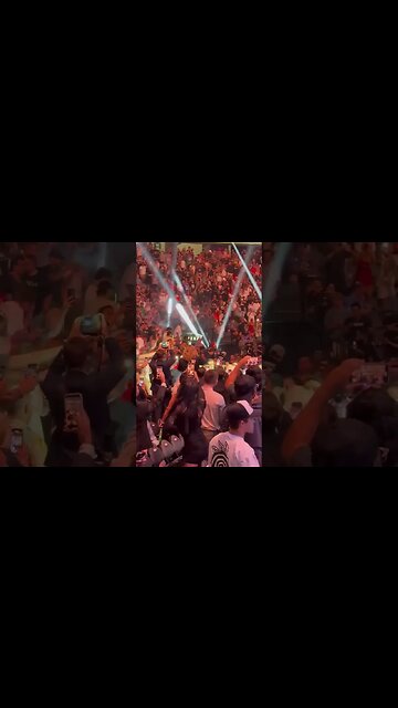 President Donald Trump making the entrance like nobody else can! 💪💪