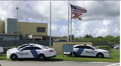 Congress members tour immigration facility for children in Homestead