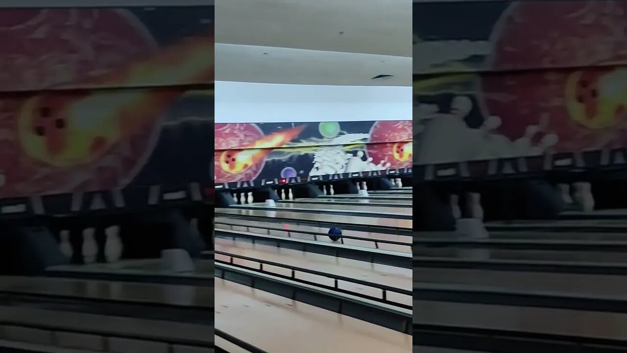 Bowling strike (hit all pins) #bowling #pins #hit #bowlingpin #short #shortvideo #tranding #strike