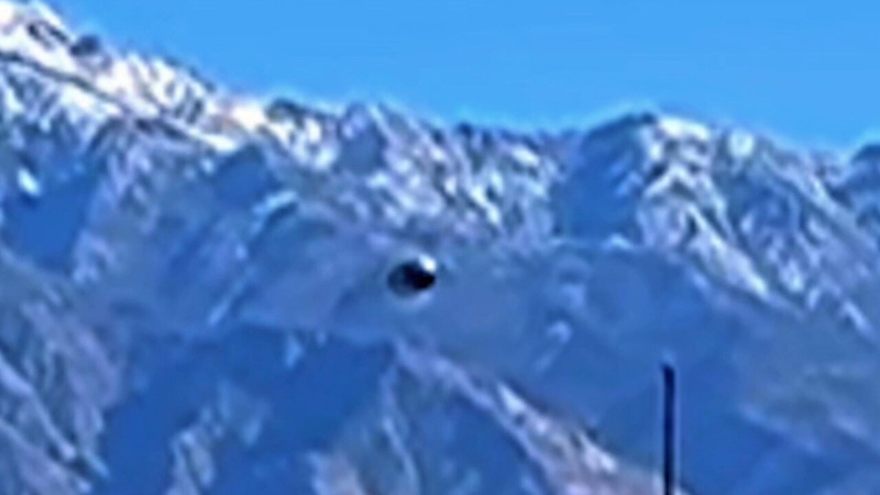 UFO on Video between California and Nevada