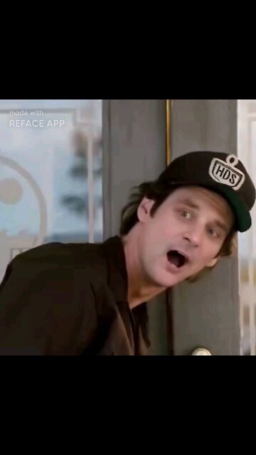 Ironmanduck becomes Ace Ventura