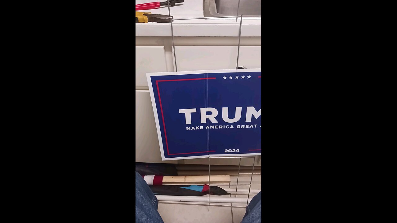 Fix the Trump sign