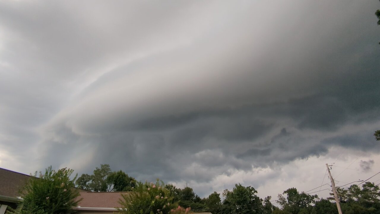 Huge Cloaked Spaceship 🛸 Hiding in the clouds ☁️ Most people are low energy zombies & clueless 🌞🌍🌛🪐🧬
