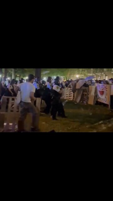 Police Go To War With Hamas-Loving Students At VCU And Their Stupid 'Liberation Zone'