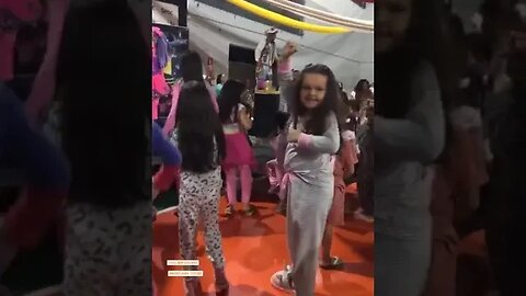 FUI NA FESTA DO PIJAMA, VEJA NO QUE DEU ! #tiktok #viral #meme #ferias #tiktokvideo #kw #fy #shorts