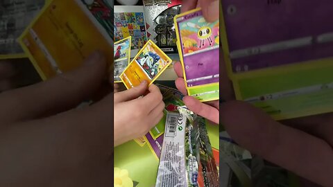 Pack battle! Who will win? #pokemon #shorts ￼