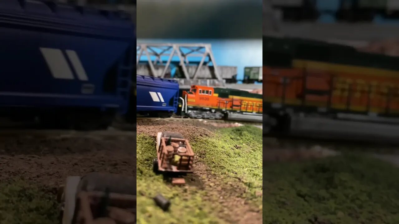 N Scale BNSF SD70Macs on a local