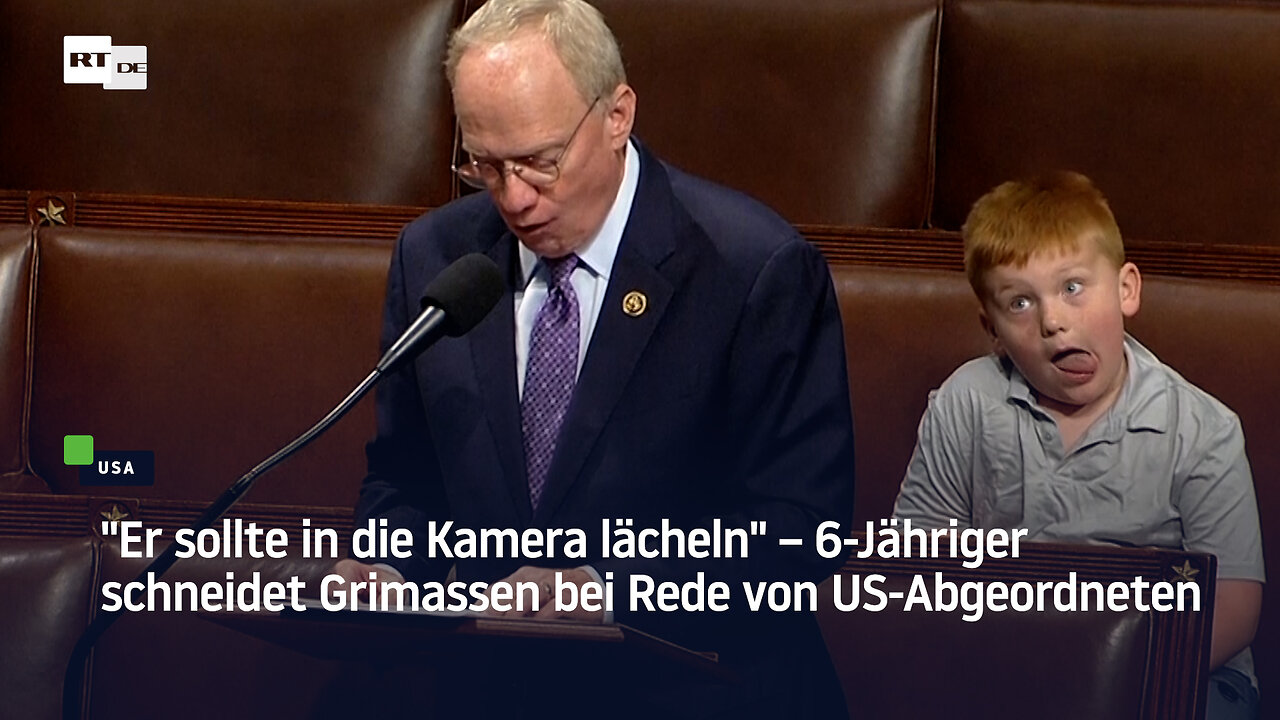 "Er sollte in die Kamera lächeln" – 6-Jähriger schneidet Grimassen bei Rede von US-Abgeordneten