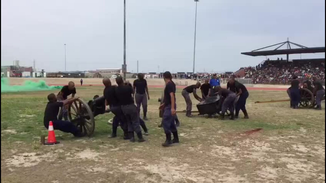 SOUTH AFRICA - Cape Town - Armed Forces Festival- Gun Run display (uzd)