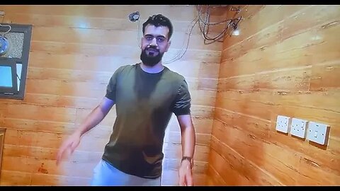 Foodie Beauty & Salah Moving Woot Woo They Must Be Doing Well At The Family Business!