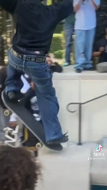 Awesome skateboarding clips