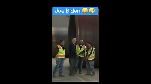 Disoriented Biden Tells Workers About His “Button That Blows Up the World”