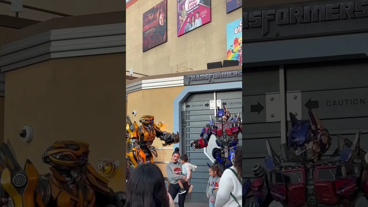 Bumblebee and Optimus Prime Recruit Young Autobots! #universalstudioshollywood #shorts