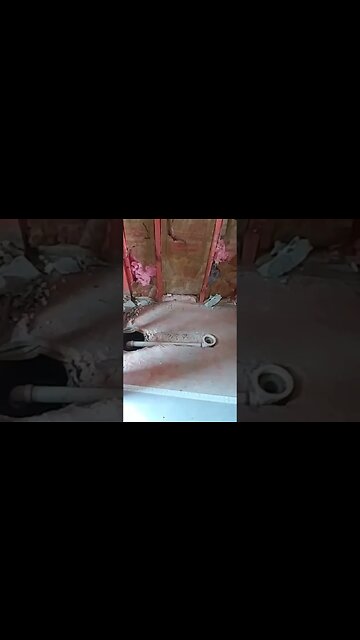 2 showers 1 bath. #problemsolving #realestate #rei #construction