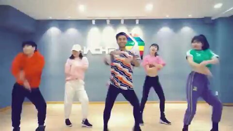 Life is like a dream, seaweed dance
