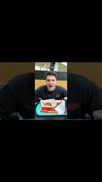 PRIMA DATA CLEINT LA POPEYES #oguritamica #mancaciosul #food #romania #mancare