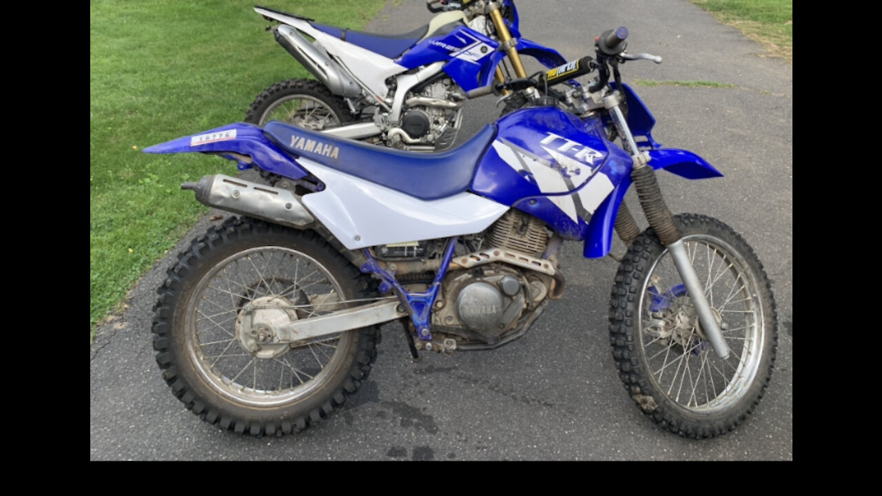 Yamaha TTR 225 Dirt Bike Walk Around