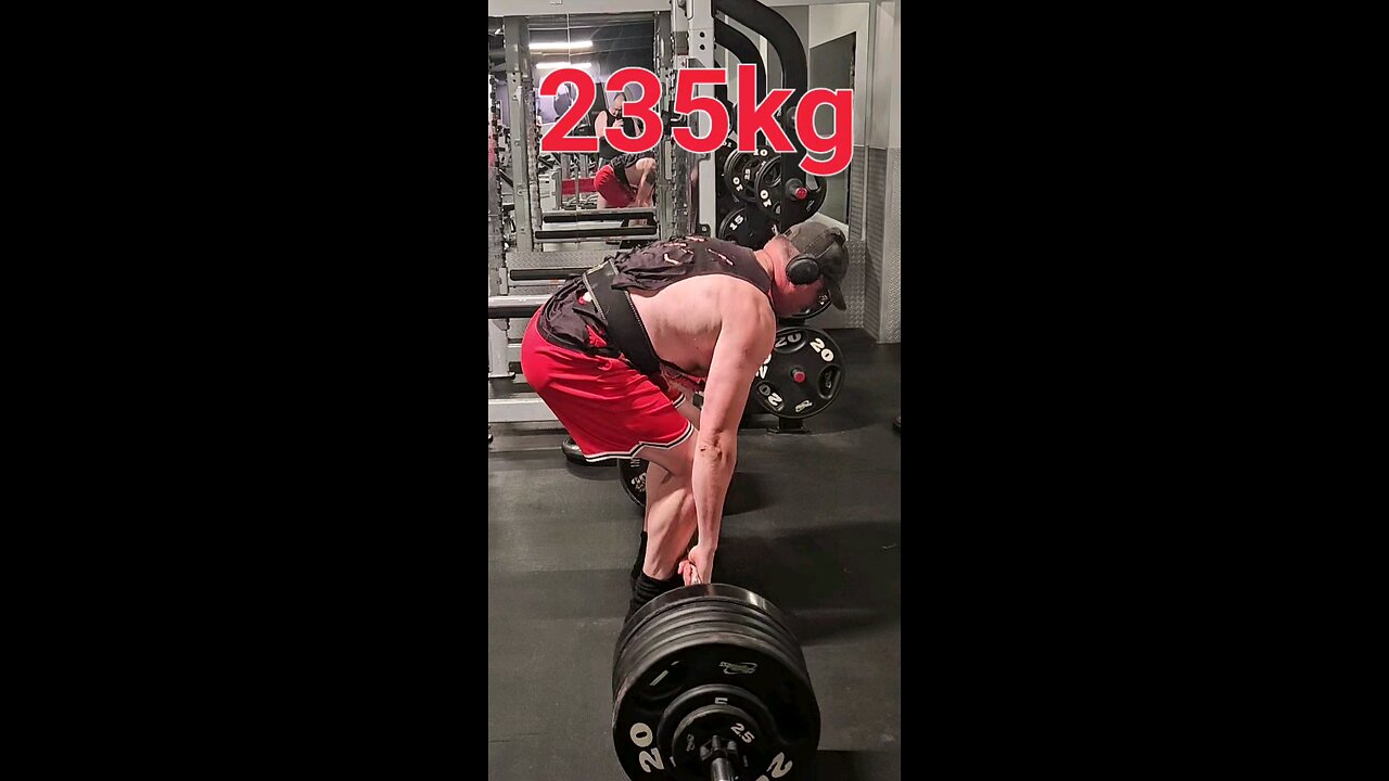 235kg deadlift pb