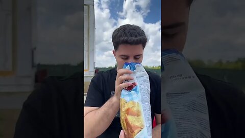 TESTEZ CELE MAI CIUDATE CHIPSURI #oguritamica #mancaciosul #mancare #romania #food