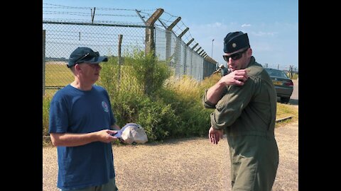 US Air Force Pilot Thanks British Man Who Guaranteed a Happy Landing