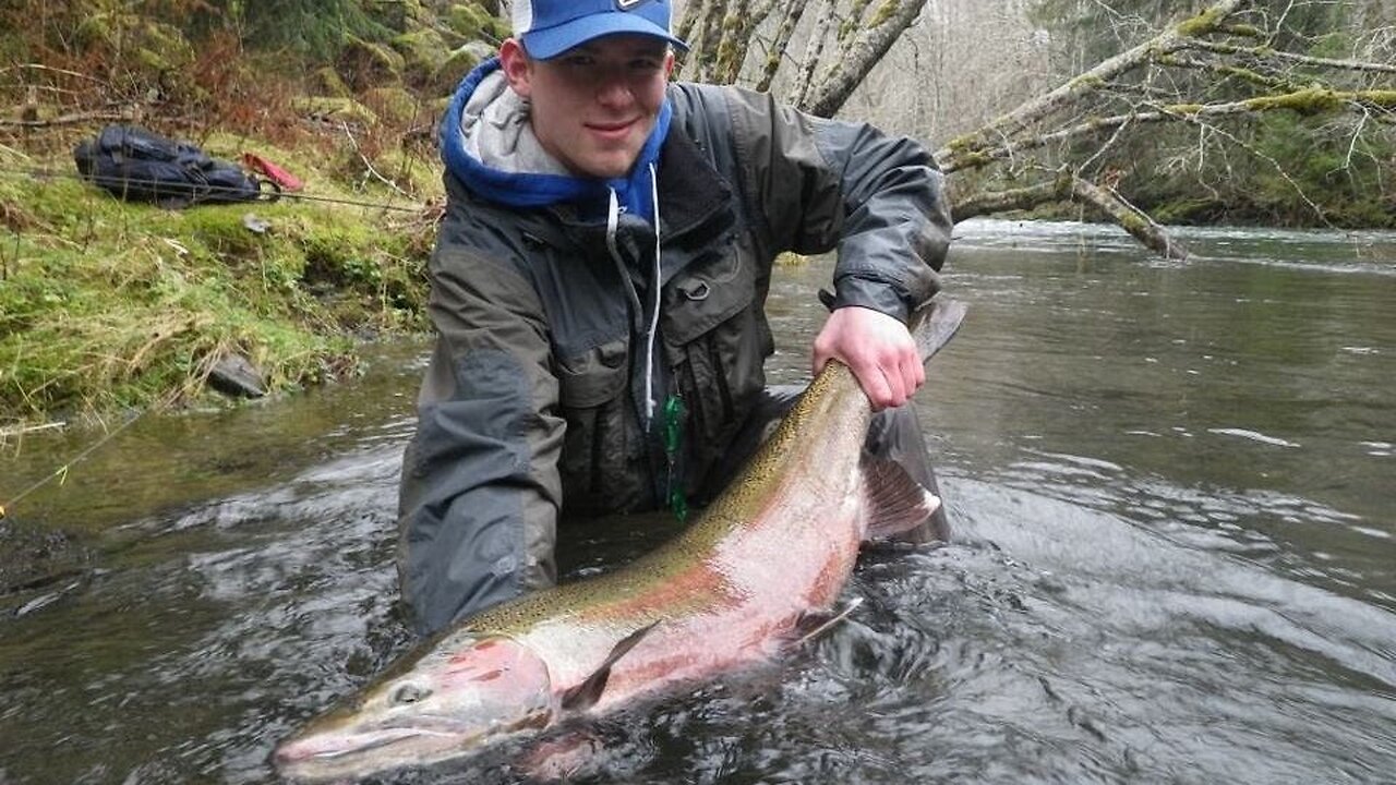 24 Pound Steelhead Bobber & Pink Worm Oregon Coast Fishing