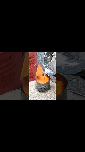 Pouring Molten Aluminum in Dry Sand #shorts #shortsfeed #amazing