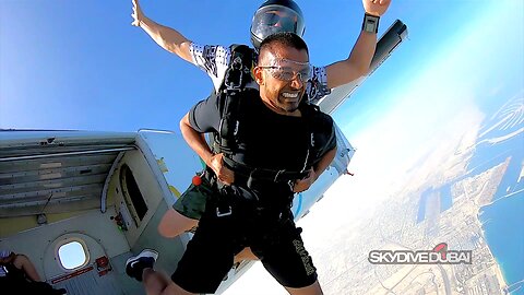 Skydive in Dubai Gone Wrong !!!