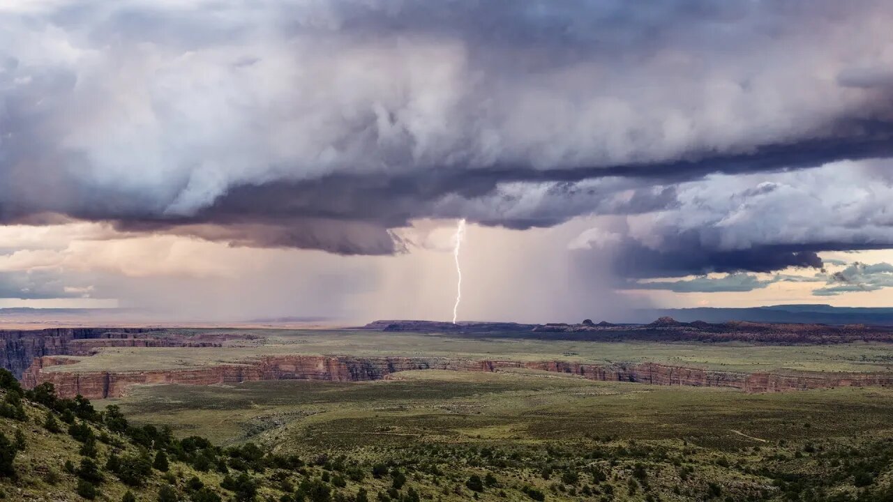 7 Hours of Relaxing Thunderstorm Rain Sounds for Sleeping