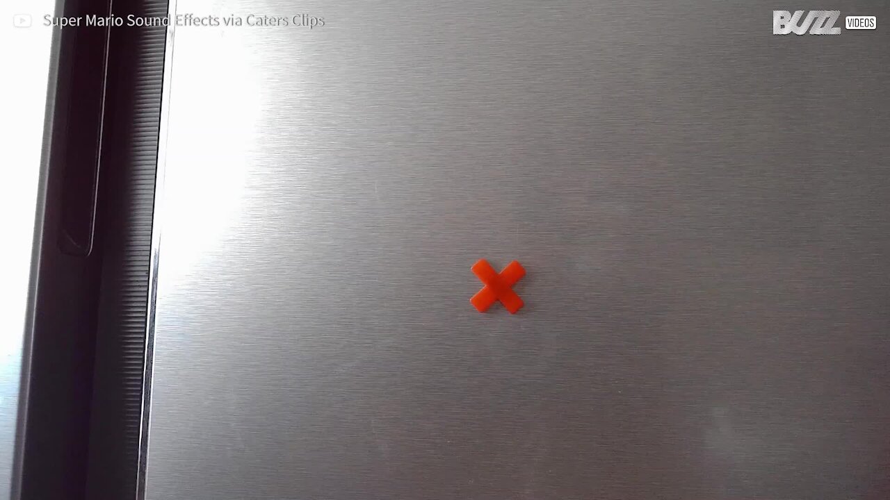 Super Mario recréé en stop-motion avec des aimants
