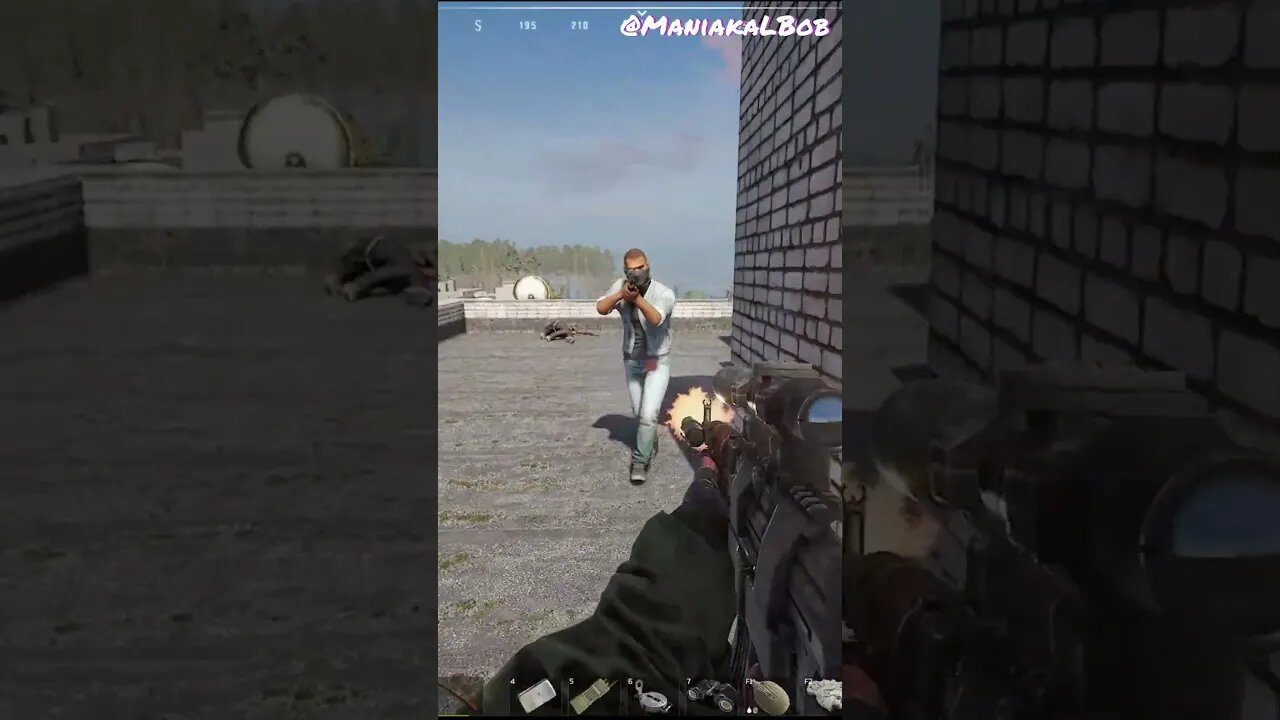 Deadside Noob Scared To Death #shorts #dayz #survivalgame #scared #fyp #subscribe @ManiakaLBob