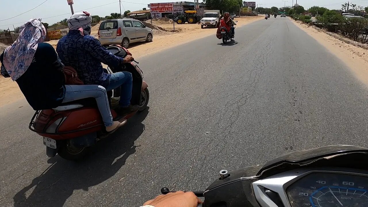 Why Full Cover of Girls on Scooty ? #motovlog #jaswantboo