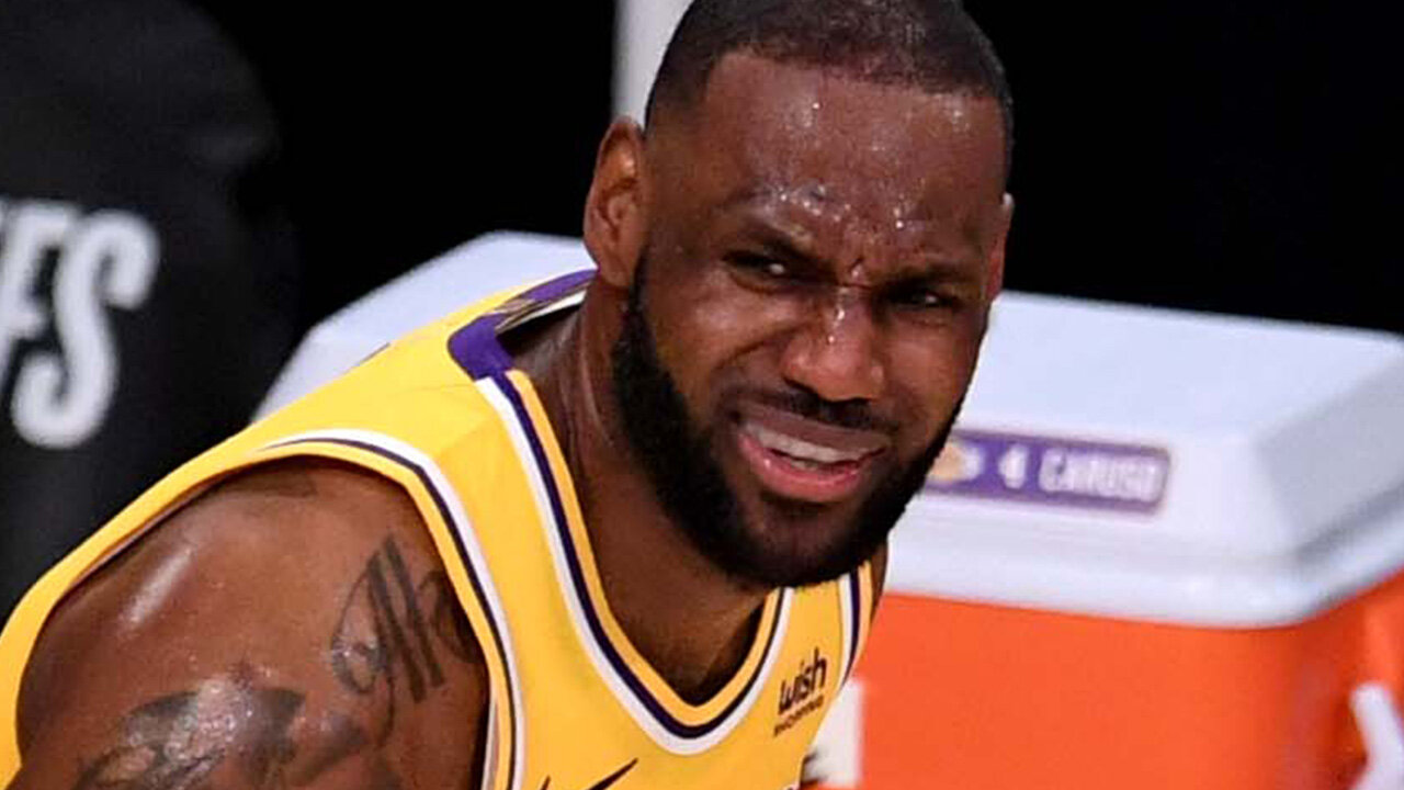 Does Lebron James Get Preferential Treatment From The NBA For Violating Rules Like Everyone Else?